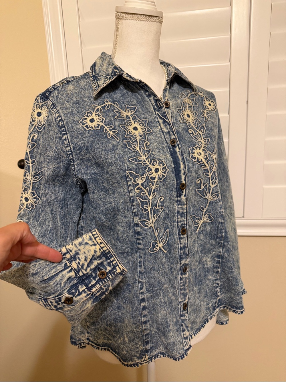 lola Acid-Wash Denim Button-Down Shirt with Cream Floral Embroidery 100% cotton